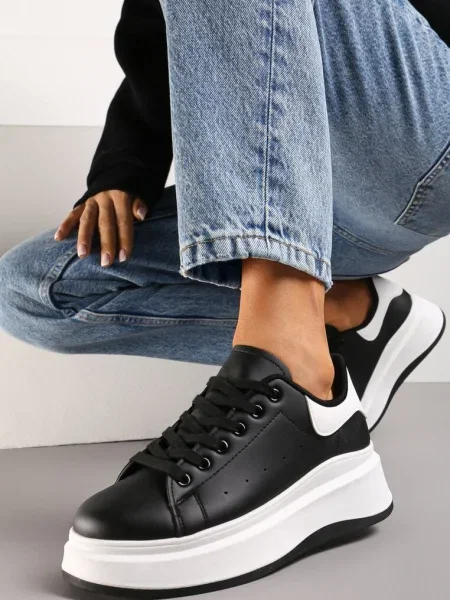 Sznurowane Sneakersy z Imitacji Skóry na Platformie Filamena czarne