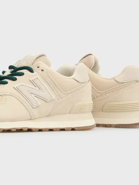 Замшевые кроссовки New Balance 574 бежевые