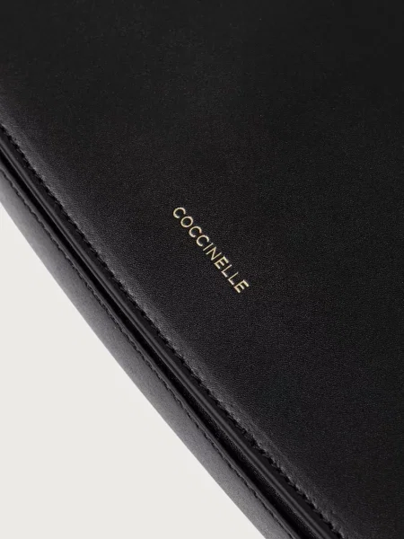 Кожаная сумка Coccinelle