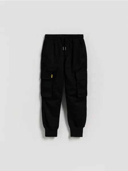 Reserved Joggery z czarny