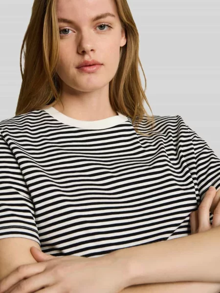 T-shirt o pudełkowym kroju z czystej bawełny Tom Tailor Denim czarna