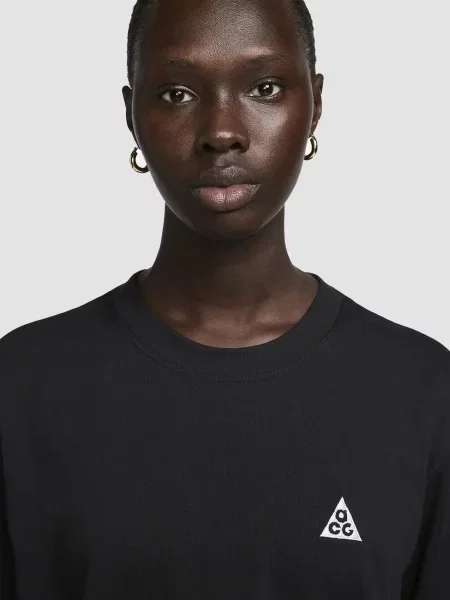 Футболка NIKE Short-Sleeve T-Shirt чорний