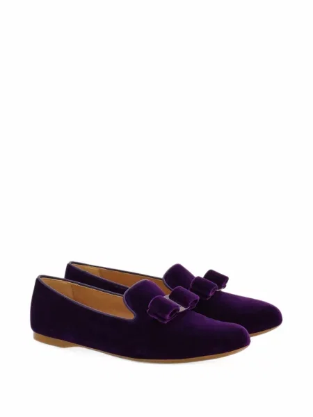 Loafersy Ferragamo fialová