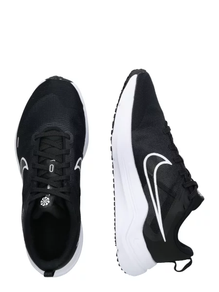 Félcipő Nike fekete