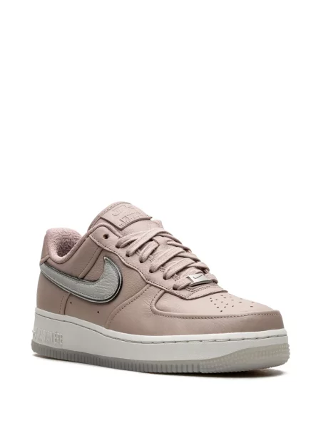 Gatvės stiliaus sportbačiai Nike Air Force 1 balta