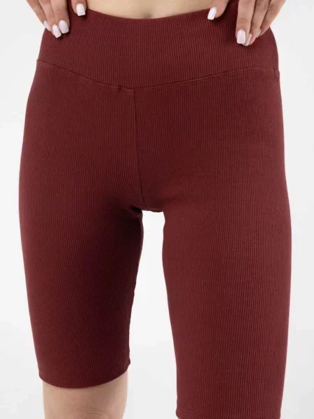 Женские шорты червоні