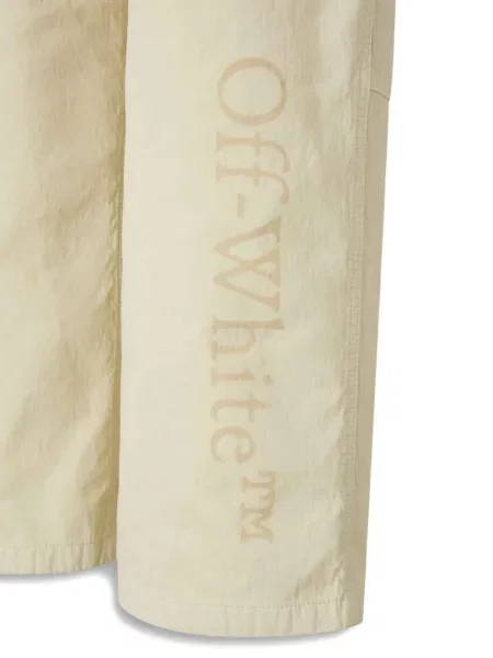 Bermude Off-white scurt alb