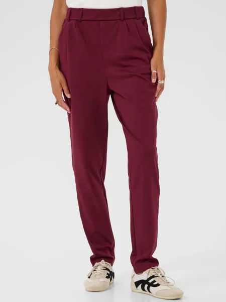 Kaffe Pantaloni cutați Jenny burgundy roșu