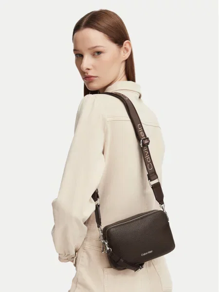 Calvin Klein Torba za čez ramo čokolada rjava