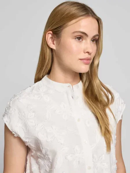 Bluzka bez rękawów o kroju relaxed fit z domieszką bawełny S.oliver Black Label biała