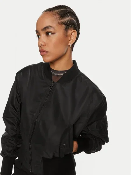 Hugo Яке бомбър черен