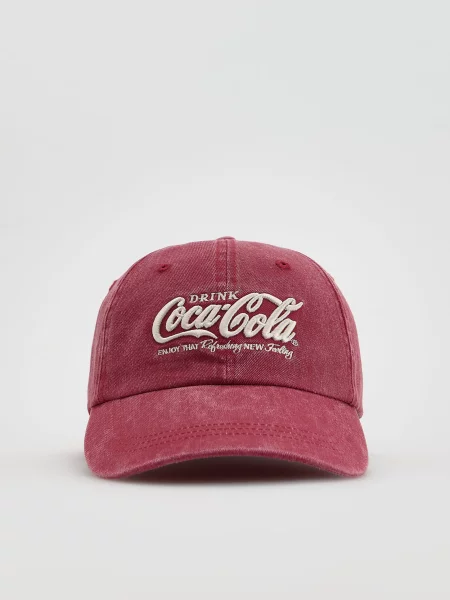 Кепка Reserved красная