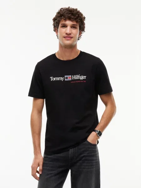 TOMMY HILFIGER Tričko BRAND LOVE tmavomodrá / brusnicová / čierna biela