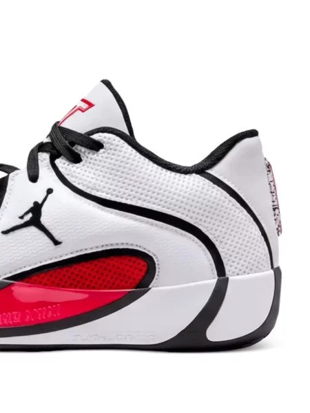 Sneakerși Jordan alb