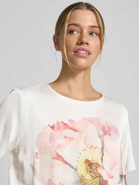 T-shirt o kroju relaxed fit z czystej z kwiatowym nadrukiem Betty Barclay