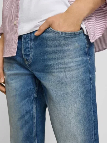 Jeansy o kroju straight fit z mieszanka bawełny model EDGE PERFORMACE DMB 6' Only & Sons niebieskie