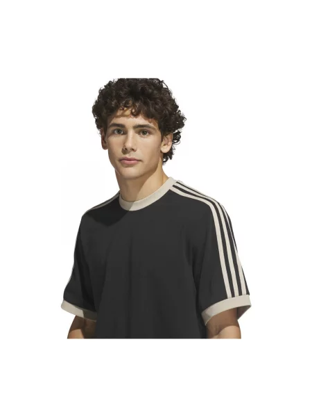 Ruha Adidas fekete