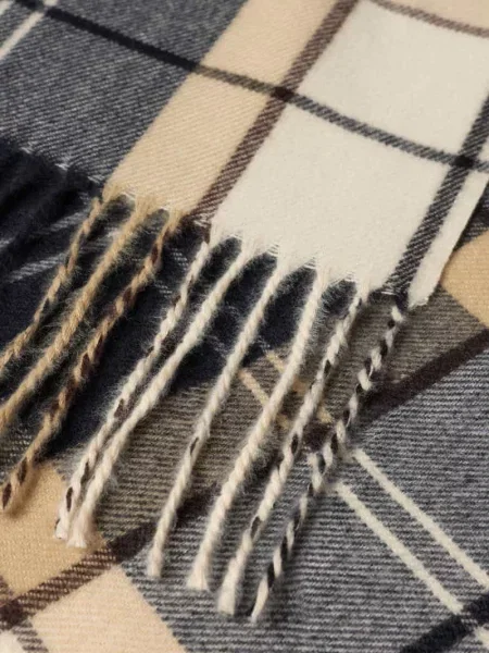 Szal z wzorem na całej powierzchni model HAILES' Barbour granatowa