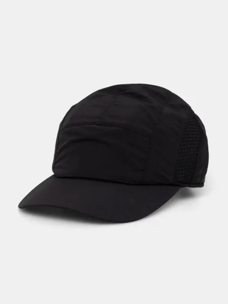 Шапка с козирка Jack Wolfskin Vent с изчистен дизайн черно
