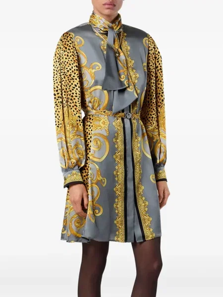 Rochie Versace de mătase cu imagine cu imprimeu animal print gri