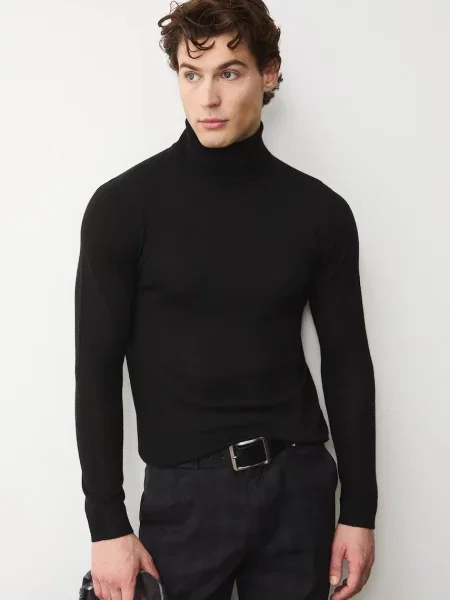 Светр з мериносової вовни Medicine легке гольф чорний