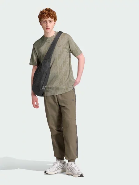 Футболка Adidas зеленая