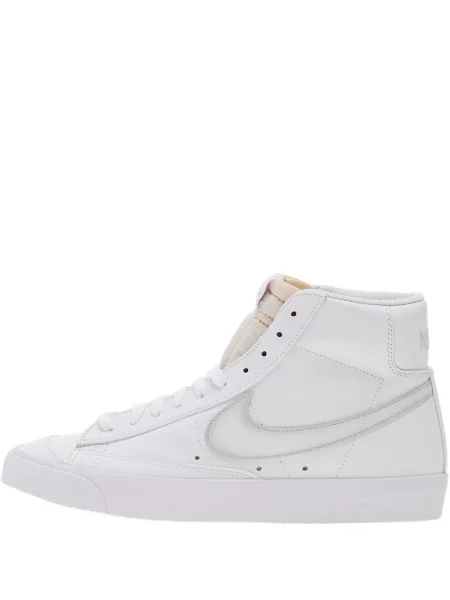 Tricou Nike cu decolteu în V alb