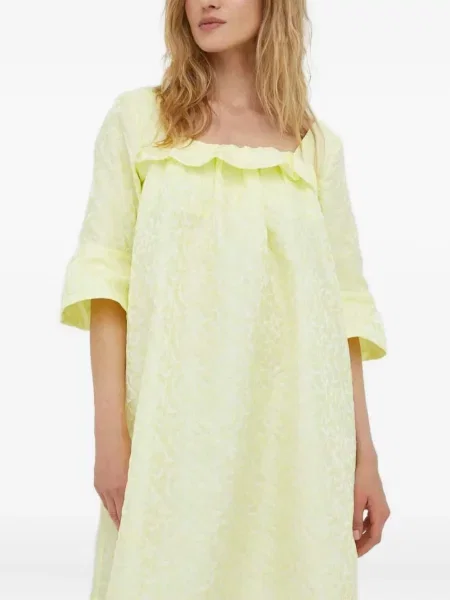 Rochie Résumé cu model floral cu volane de costum galben