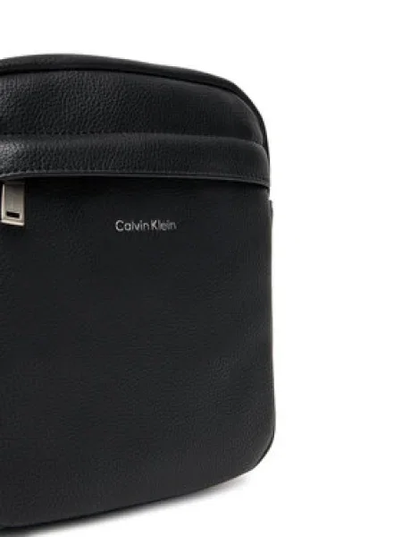 Taška Calvin Klein z ekologickej kože čierna