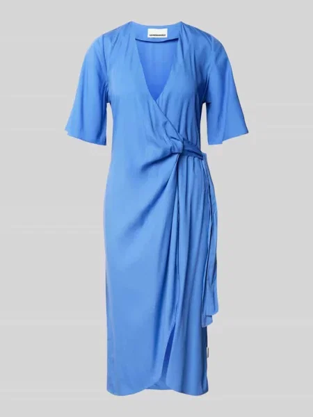 Sukienka o długości do kolan z wiązanym paskiem model ‘NATAALE’ Armedangels niebieska