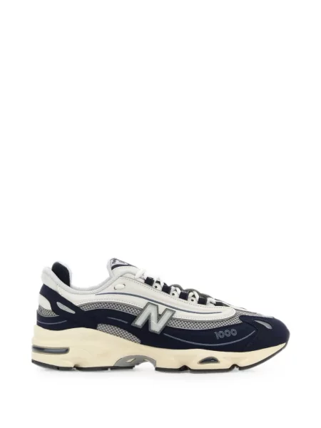 Μπλούζα New Balance με κέντημα από διχτυωτό μπλε