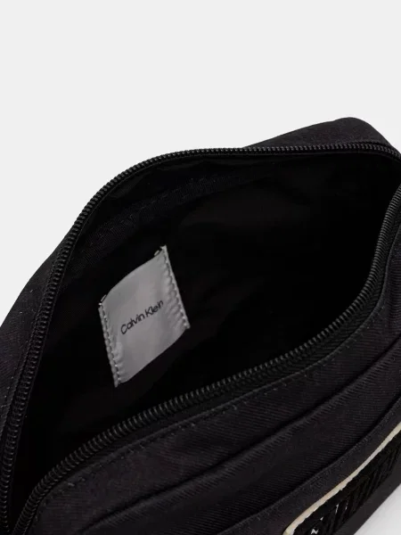 Calvin Klein Válltáska Ssnl Graphic Camera Bag fekete