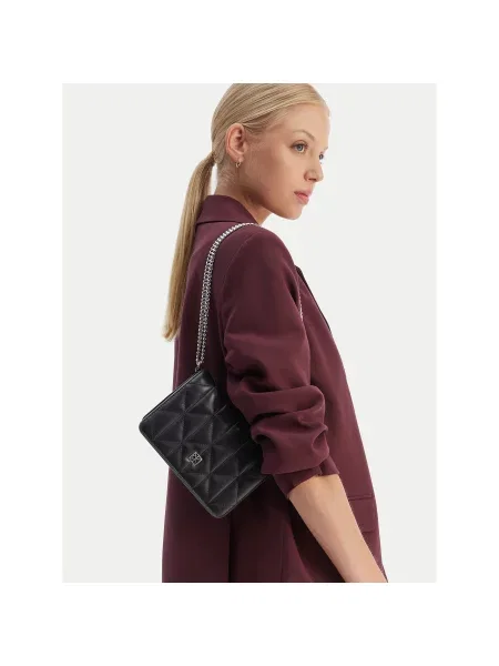 Matlasat colier Calvin Klein negru