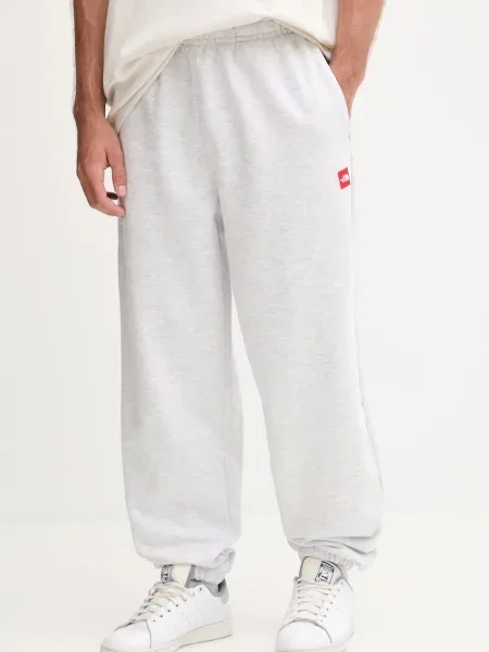 The North Face spodnie dresowe Redbox szare