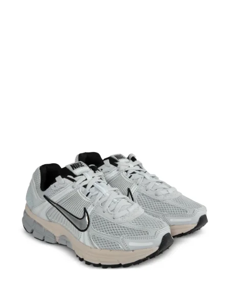 Iš natūralios odos retro stiliaus sportbačiai Nike Flyknit juoda