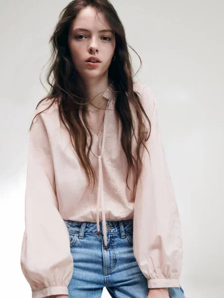 Bufiasta bluzka z haftami pastelowy róż Teen XXS MANGO TEEN