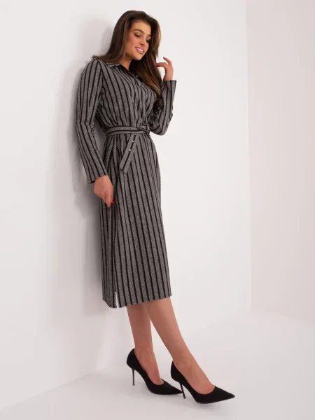 Kołnierzykowy sukienka Fashionhunters garniturowa