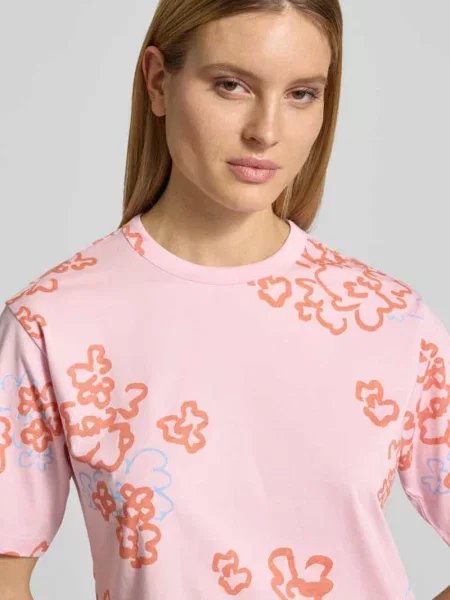 T-shirt we wzór na całej powierzchni z okrągłym dekoltem Jake*s Studio Woman