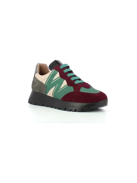 Sneakersy Wonders zamszowe w miejskim stylu