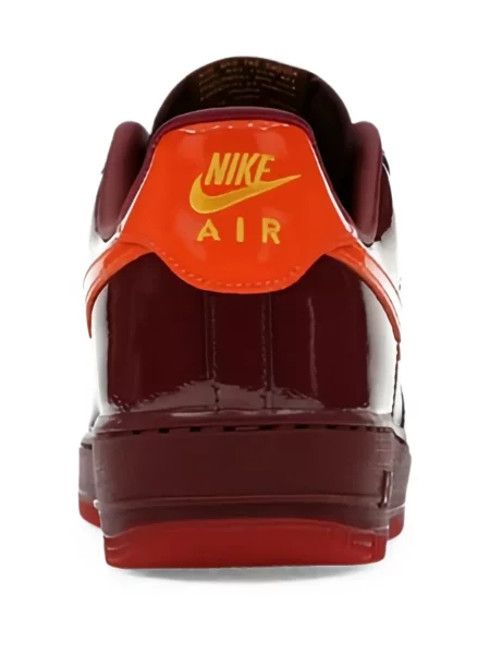 Sneakerși Nike Air Force 1 din piele de lac roșu