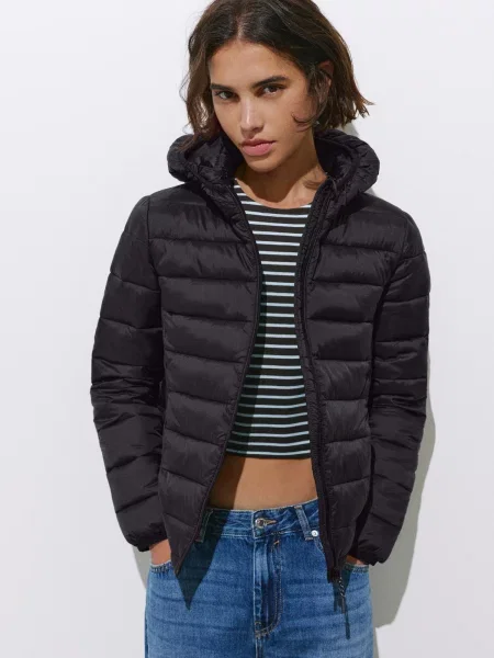 Pull&Bear Geacă de primăvară-toamnă negru