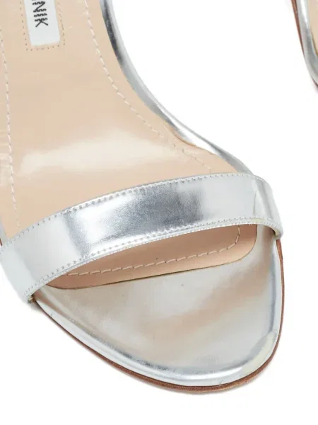 Sandale Manolo Blahnik din piele argintiu