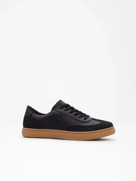 Sneakersy w stylu retro czarne