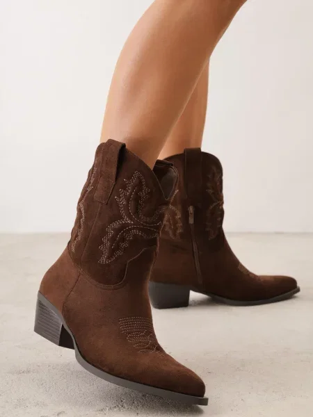 Botine Ideal cu broderie cu toc jos maro