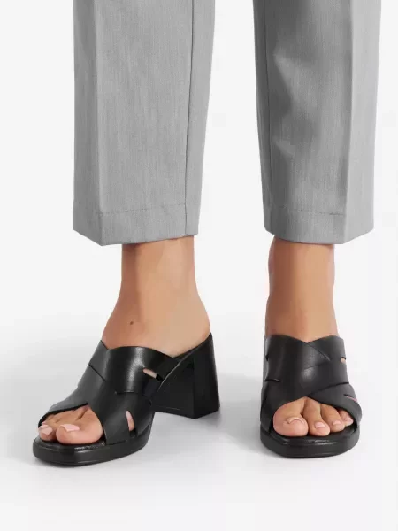 Kožené pantofle Lasocki černé