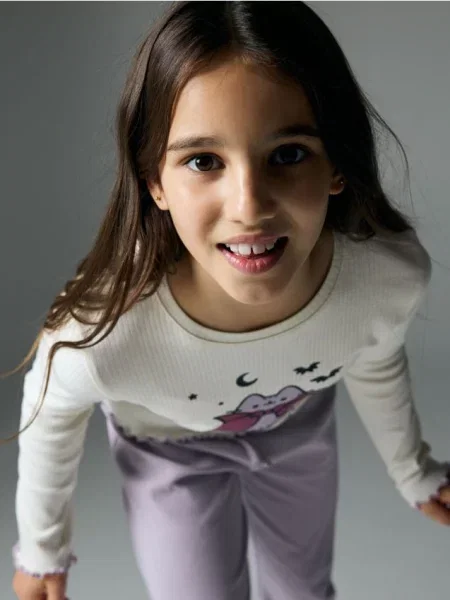 Reserved Pijama Pusheen din două piese violet-prună violet