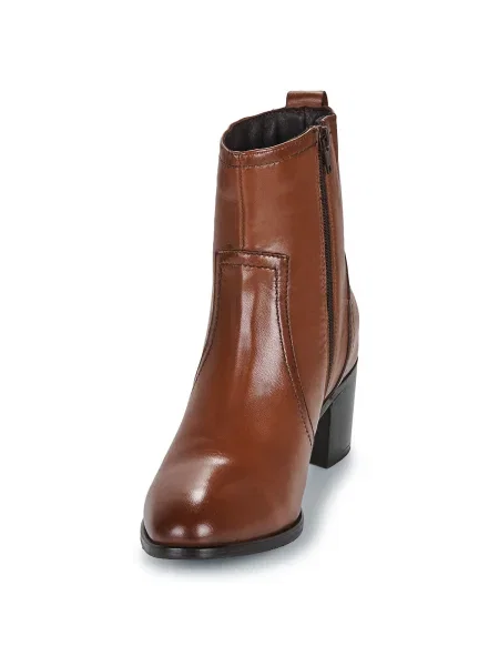 Pantofi Betty London maro