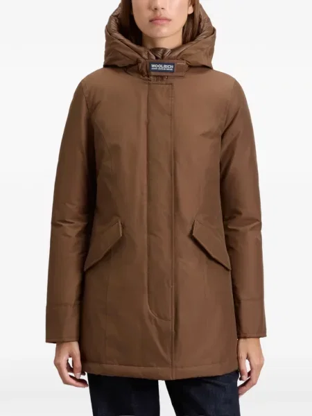 Geacă parka Woolrich cu glugă maro