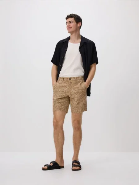 Reserved Pantaloni scurți regular cu model bej