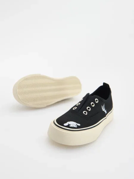 Кроссовки Reserved черные